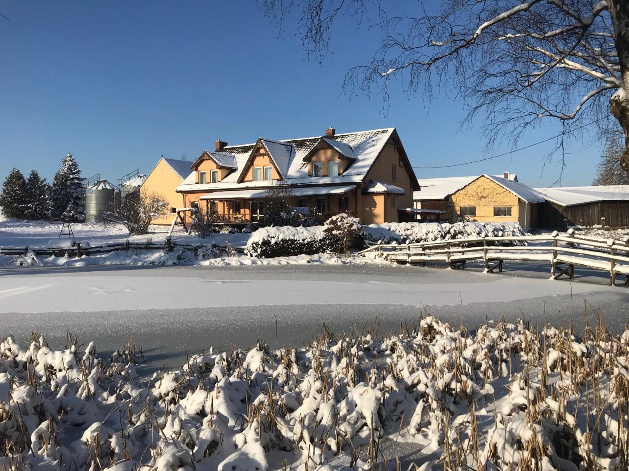 Chociwlanka Villa Bobolice  Exterior foto